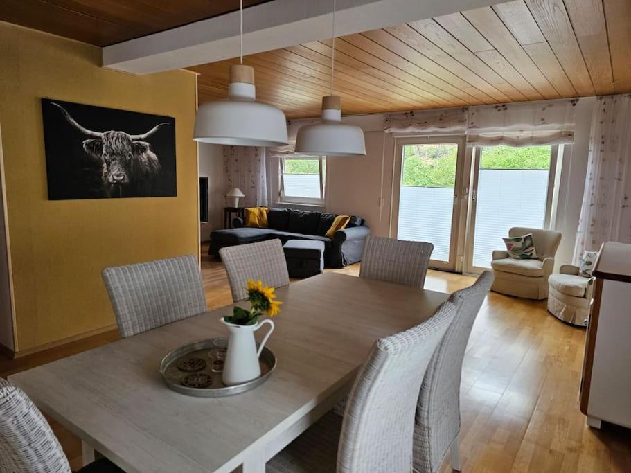 Grosse Ferienwohnung Am Waldrand Шенау Екстер'єр фото